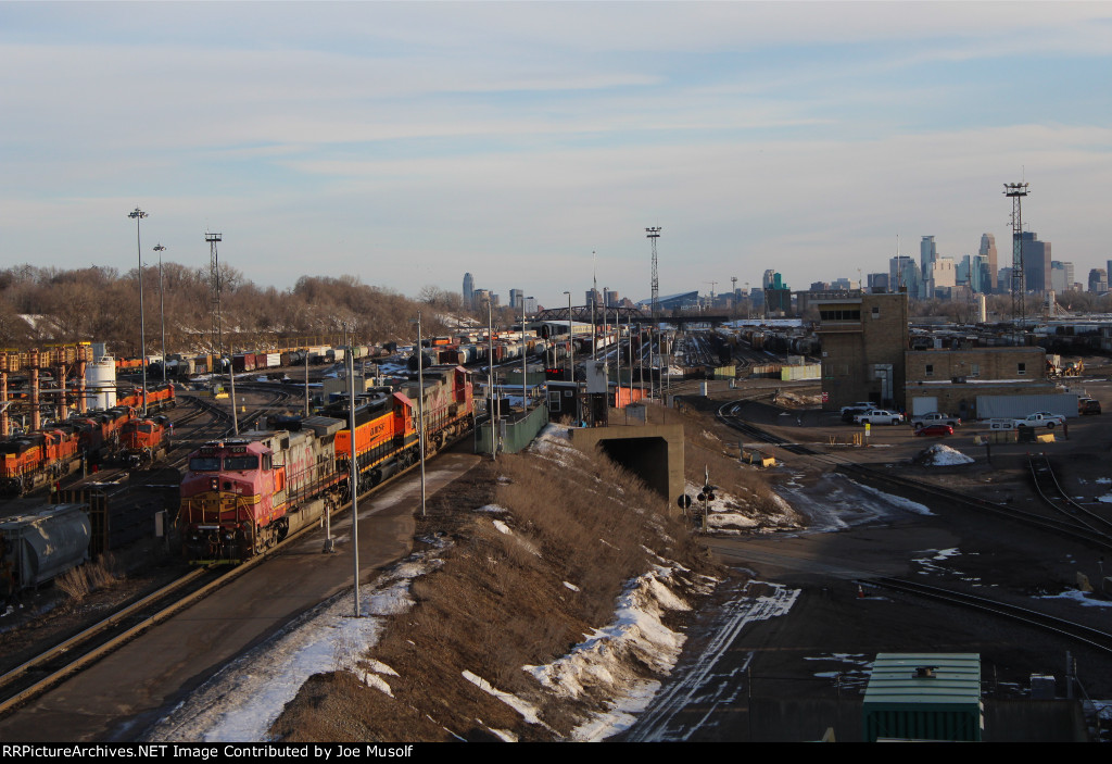 BNSF 668